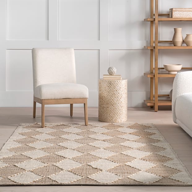 Natural Danica Diamond Trellis Area Rug