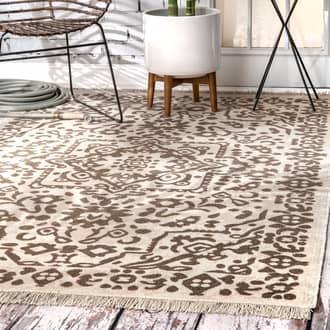 Beige Brunch Indoor/Outdoor Medallion With Tassels rug