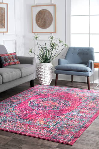 Fuchsia Bosphorus Star Token Medallion rug - Bohemian Rectangle 4' x 6'