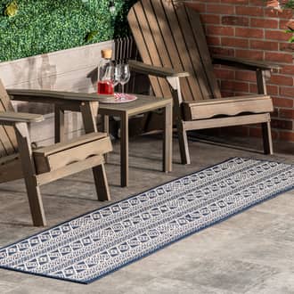 Navy Tucana Tribal Striped Indoor/Outdoor rug