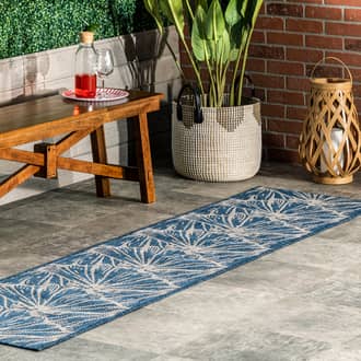 Blue Tucana Seashell Trellis Indoor/Outdoor rug