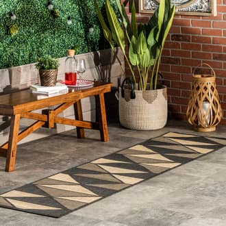 Charcoal Tucana Ombre Diamonds Indoor/Outdoor rug