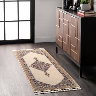 Ivory Gran Villa Floral Cardinal Medallion rug